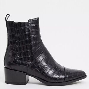 Vagabond Marja leather pointed western ankle boots in black croc